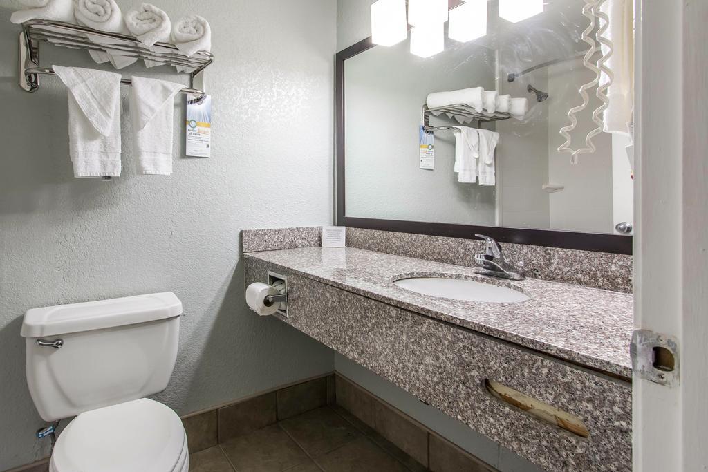 Quality Inn Downtown Historic District Мобіл Екстер'єр фото